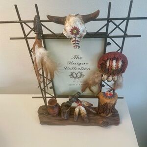 Native American Themed Picture Frame  4x6 Interior 
NNT By Unique Designs 3D
